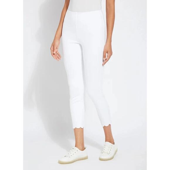 NWT Lysse White Scallop Hem Denim Cropped Pants Mid Rise Bofy Fit Womens Size S - Picture 1 of 11